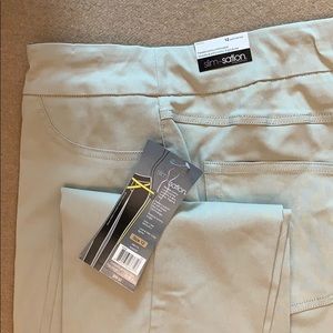 Slimsation narrow leg pant women’s 12 NWT